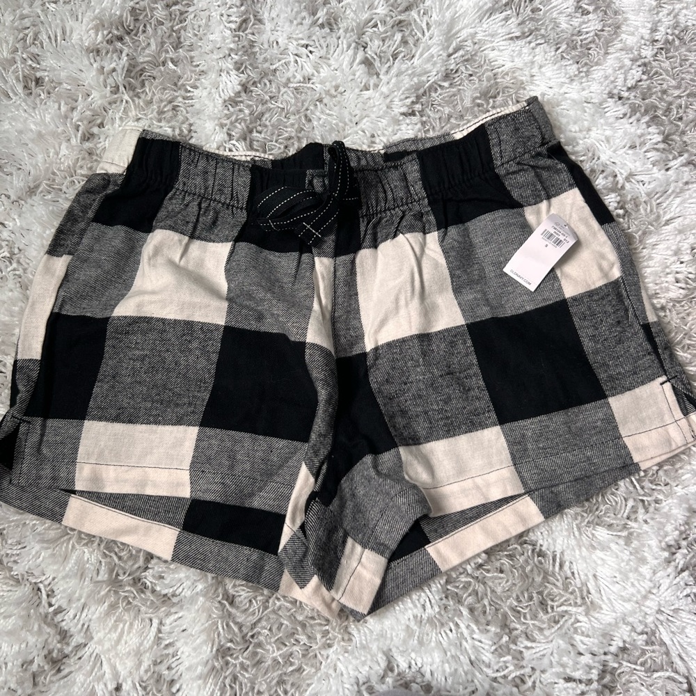 Old navy small black and white plaid pj bottoms